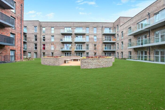 2 Bedroom Flat To Rent In Victoria Road, Chelmsford, CM1