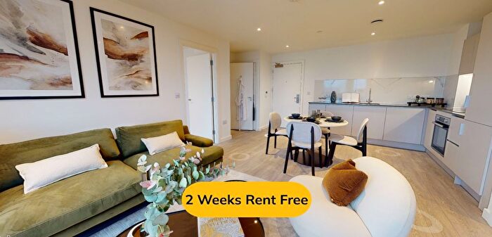 2 Bedroom Flat To Rent In Dumballs Road, Cardiff, CF10