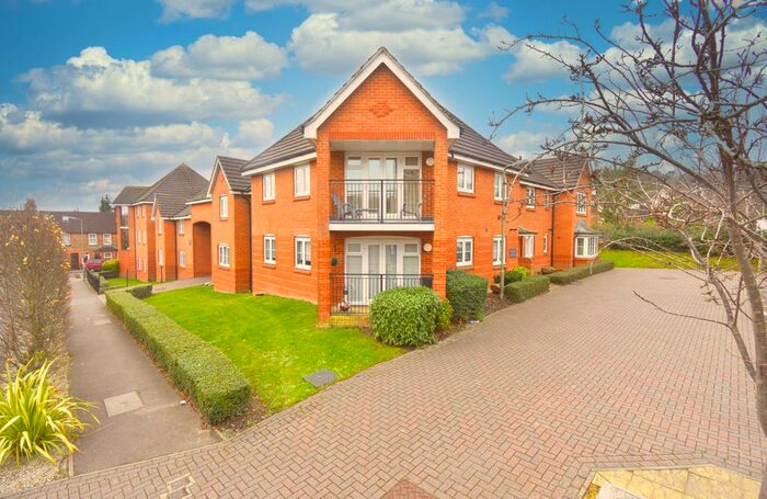 2 Bedroom Flat To Rent In Tylehurst Drive, Redhill RH1