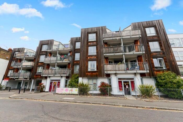 2 Bedroom Flat To Rent In Cherington Road, Hanwell, W7