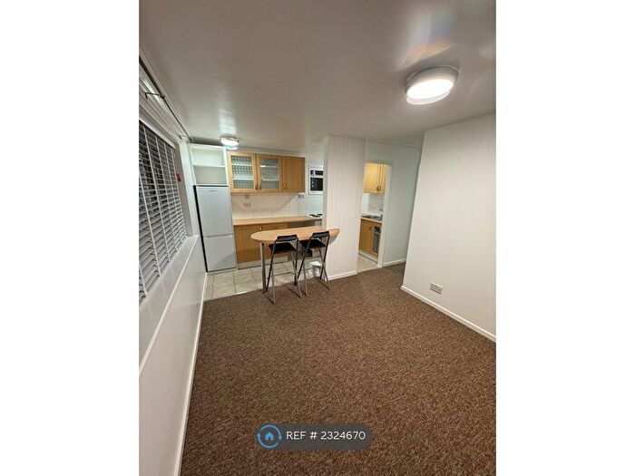 Studio To Rent In Selborne Court, Romsey, SO51