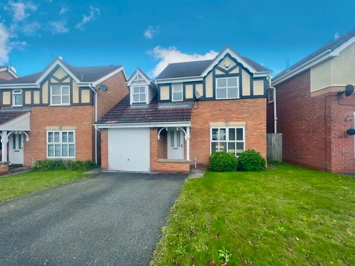 4 Bedroom Detached House To Rent In Cornwall Drive, Stafford, ST17