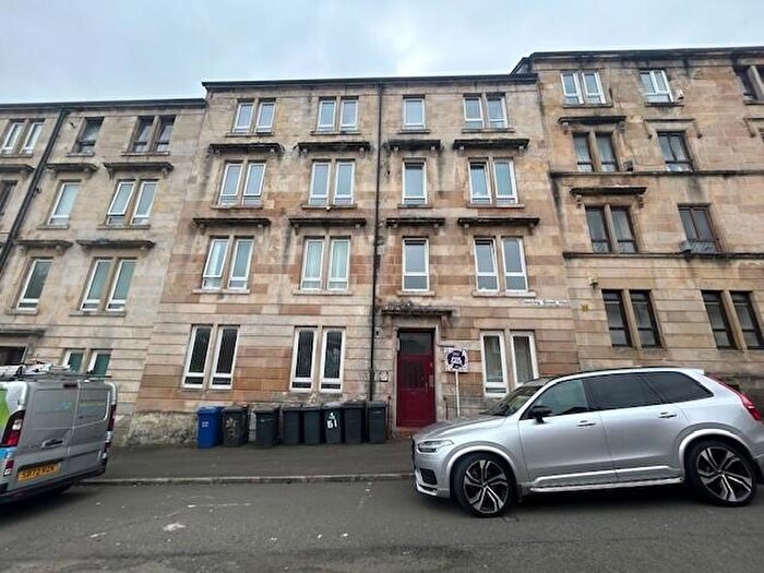2 Bedroom Flat To Rent In Clavering Street West, Paisley, PA1
