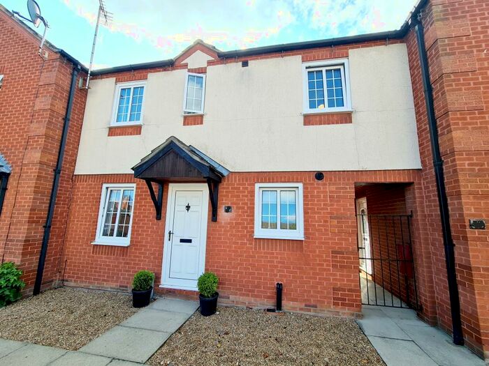 2 Bedroom End Of Terrace House To Rent In Peel Street, LN5