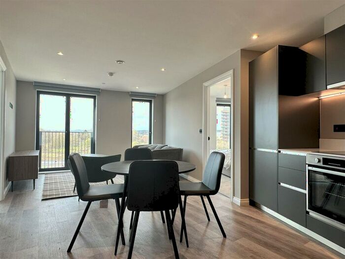 2 Bedroom Apartment To Rent In Springwell Gardens, Whitehall Road, Leeds, LS12