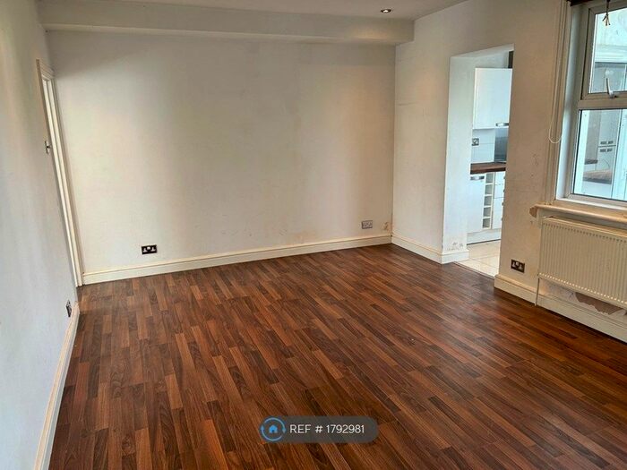 1 Bedroom Flat To Rent In Richmond Street, Brighton, BN2