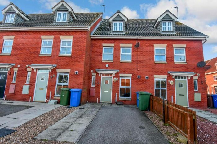 3 Bedroom Terraced House To Rent In Cooks Gardens, Keyingham, HU12