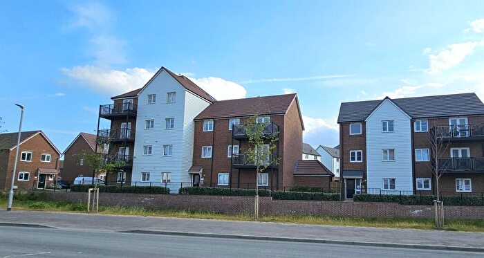 2 Bedroom Apartment For Sale In Pictor Drive, Margate, CT9