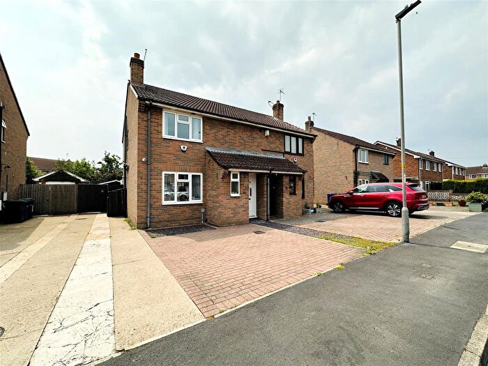 3 Bedroom Semi-Detached House For Sale In Sandway Drive, Camblesforth, Selby, YO8