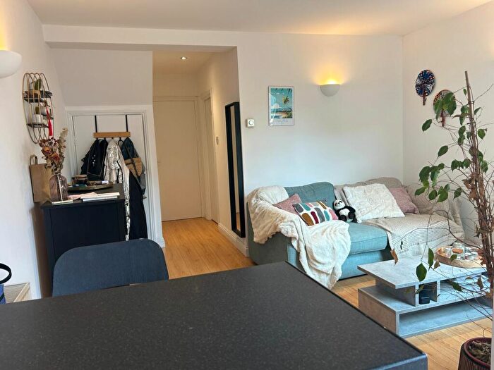 1 Bedroom Flat To Rent In Mill Road, Caversham, RG4