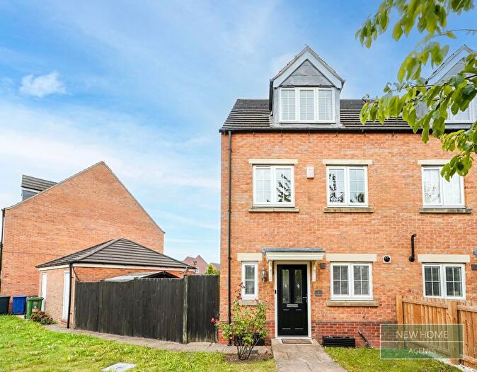 3 Bedroom Semi-Detached House For Sale In Cedar Road Selby, YO8