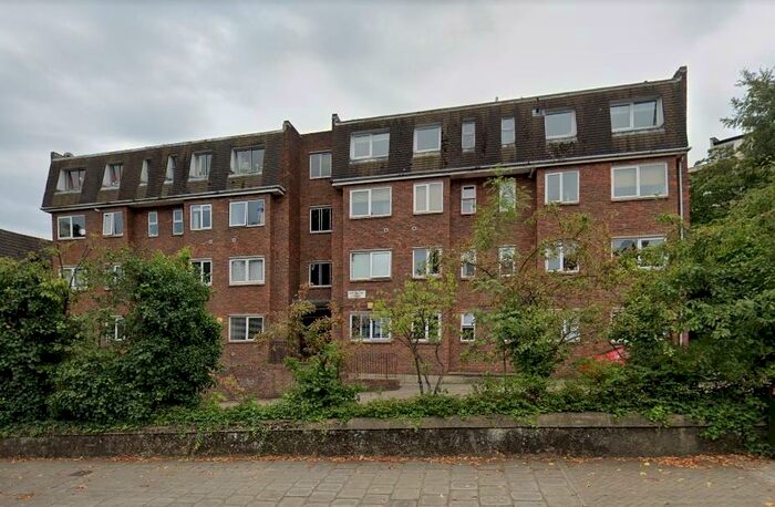 2 Bedroom Flat To Rent In Westwood Hill Sydenham, SE26