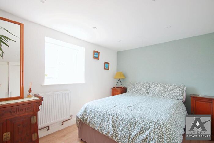 1 Bedroom Flat To Rent In Claverham, BS49