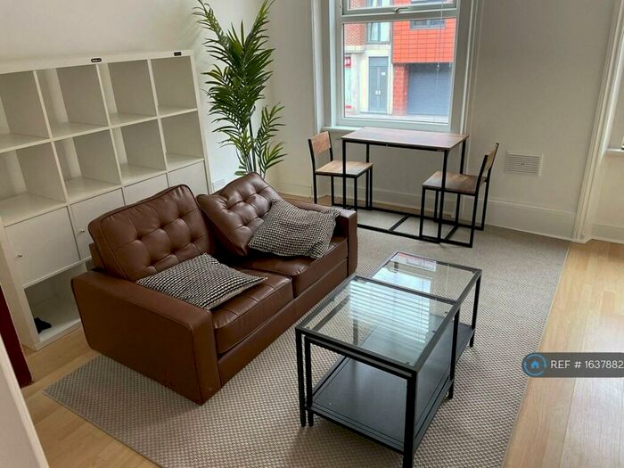 Studio To Rent In Caledonian Road, London, N7