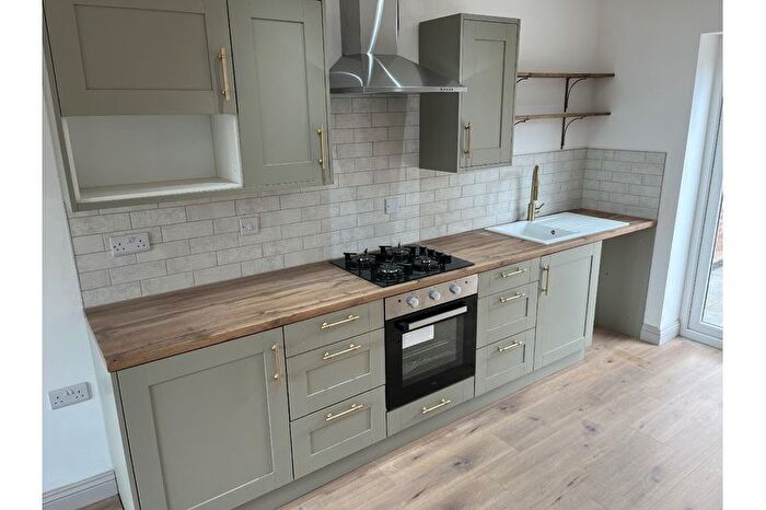 3 Bedroom End Of Terrace House To Rent In Ketton Grove, Sheldon, Birmingham, B33