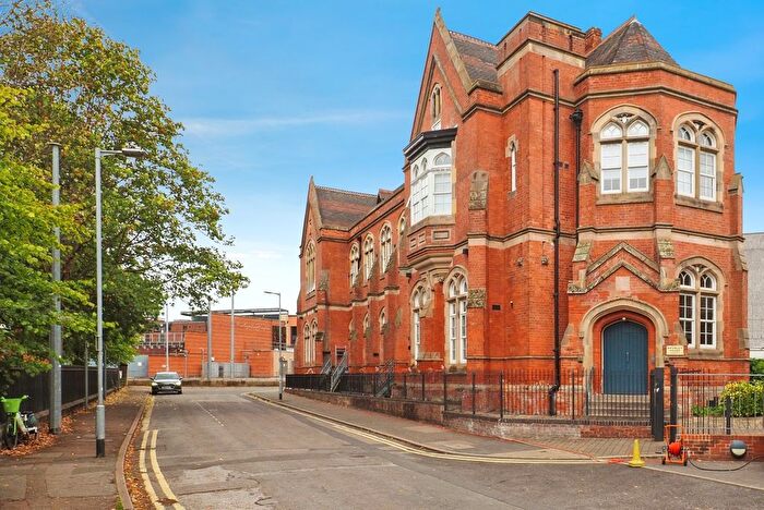 2 Bedroom Flat For Sale In Church Street, Beeston, Nottingham, Nottinghamshire, NG9