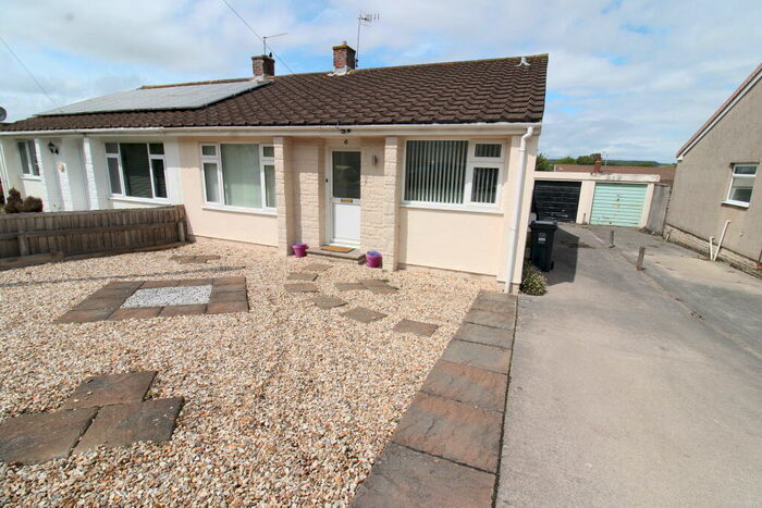 2 Bedroom Bungalow To Rent In Walnut Close, BS24
