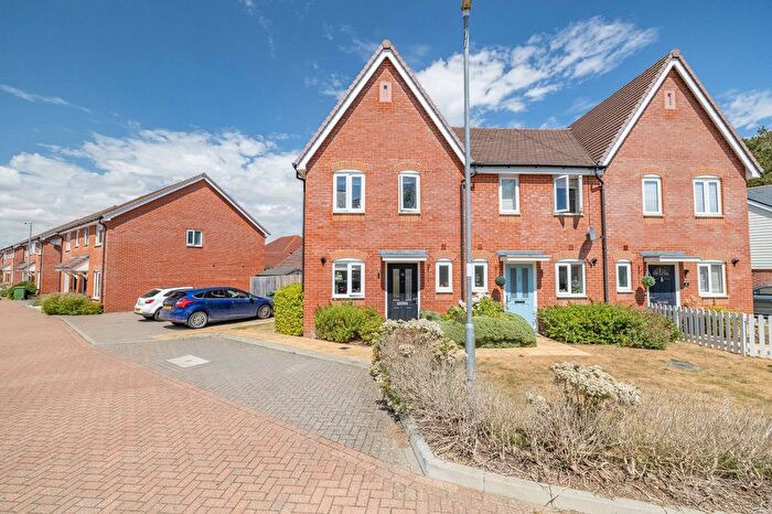 2 Bedroom End Terrace House For Sale In Siegfried Close, Sellindge, Kent, TN25