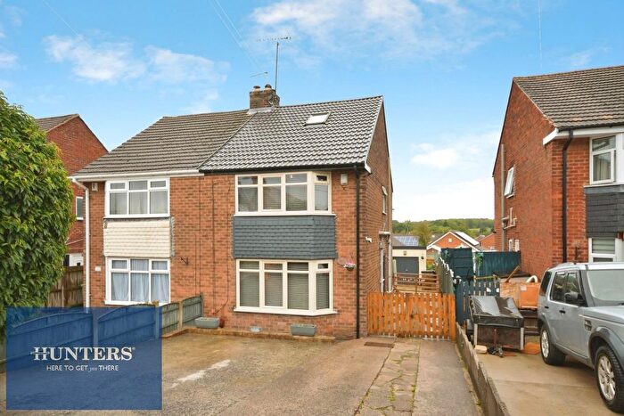 3 Bedroom Semi Detached House For Sale In North Wingfield Road, Grassmoor, Chesterfield, S42
