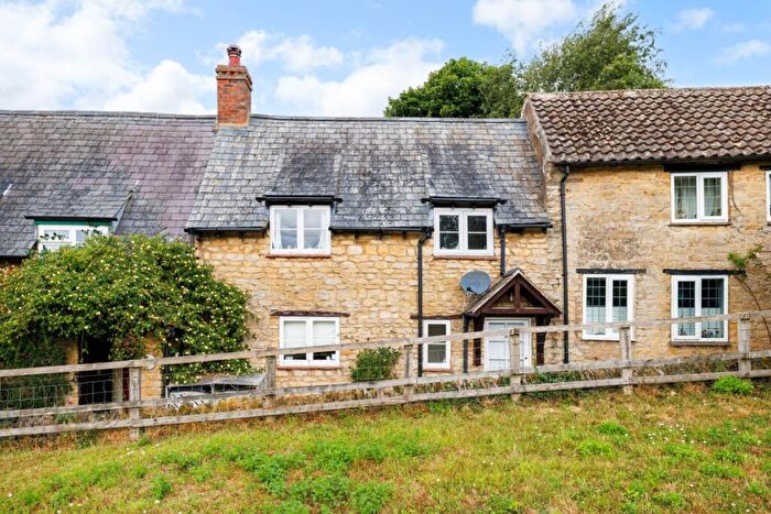 3 Bedroom Terraced House To Rent In The Lane Greatworth, OX17