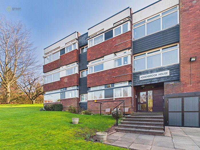 3 Bedroom Flat For Sale In Addenbrook House, Murray Court, Monmouth Drive, Sutton Coldfield, B73