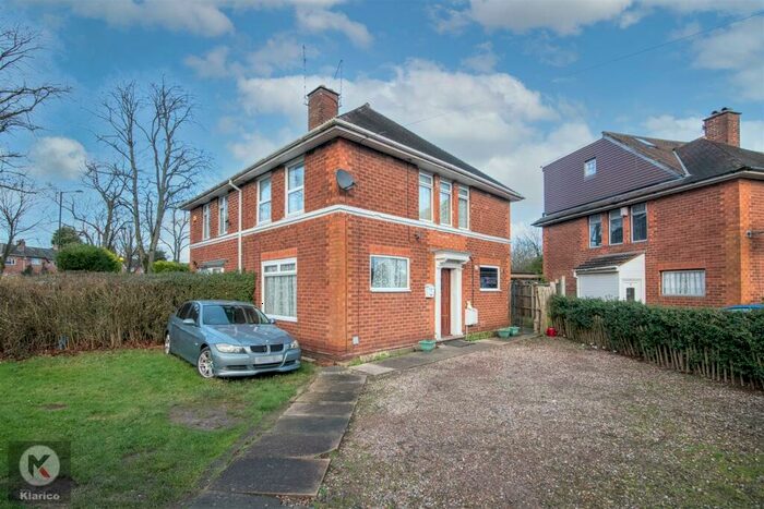 3 Bedroom Semi-Detached House To Rent In Oakcroft Road, Birmingham, B13