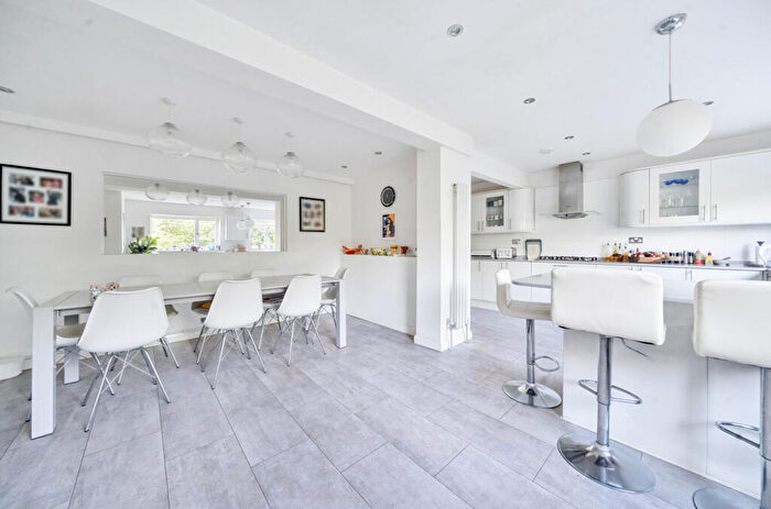 5 Bedroom Detached House For Sale In Grove Road, Godalming, Surrey, GU7