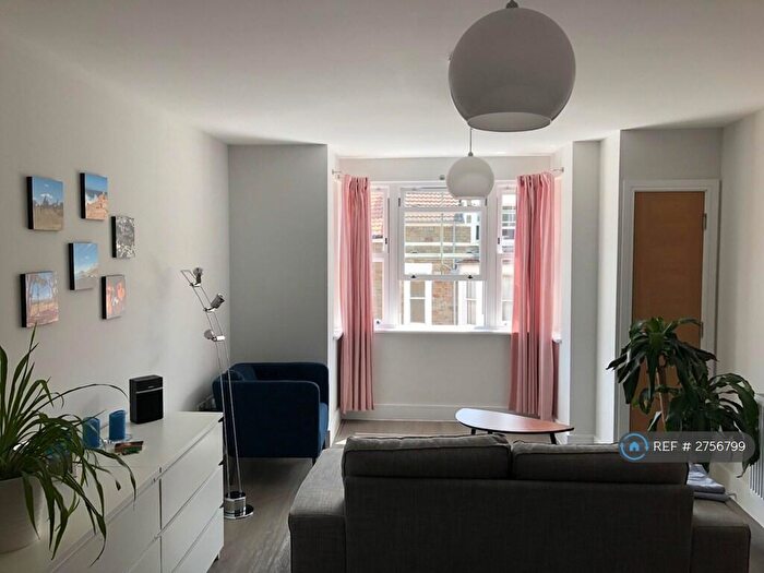 2 Bedroom Flat To Rent In The Old Library, Bristol, BS6