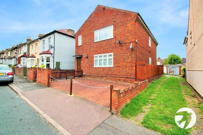 2 Bedroom Maisonette To Rent In Ripley Road, Belvedere, Kent, DA17