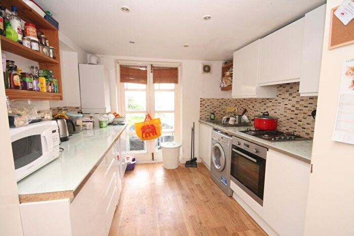 1 Bedroom Flat To Rent In Mayton Street, Finsbury Park, N7