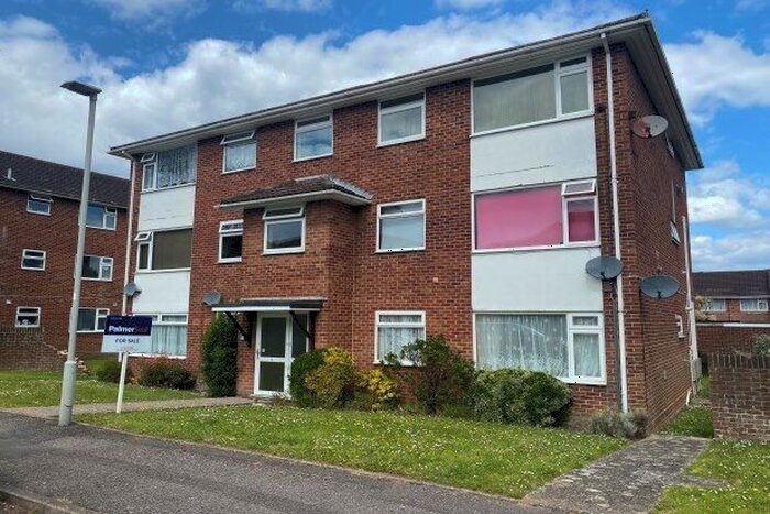 2 Bedroom Flat To Rent In Symes Road, Poole, BH15