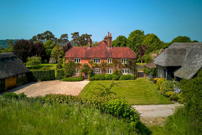 5 Bedroom Detached House To Rent In Hartley Mauditt, Alton, GU34