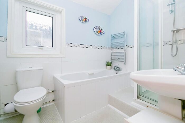 3 Bedroom Terraced House For Sale In Porthkerry Road, Barry, CF62