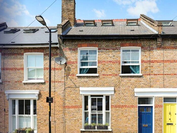 4 Bedroom Property To Rent In Tell Grove, East Dulwich, London, SE22
