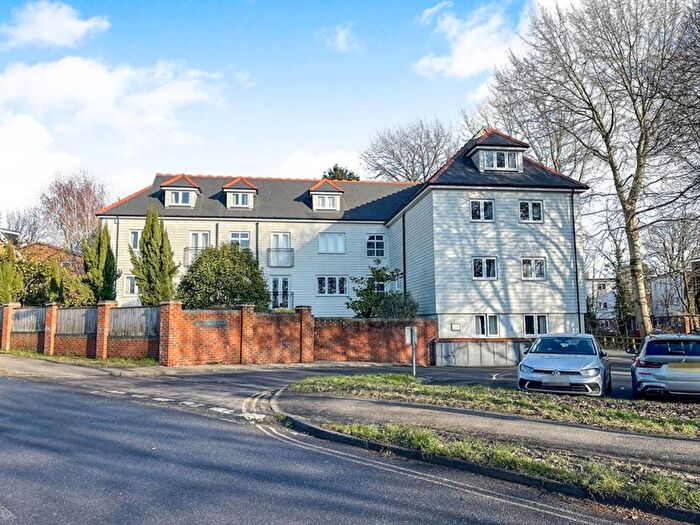 1 Bedroom Flat To Rent In Blackbridge Lane, Horsham, RH12