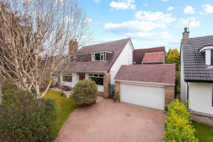 5 Bedroom Detached House For Sale In Kirkdene Avenue, Newton Mearns, G77