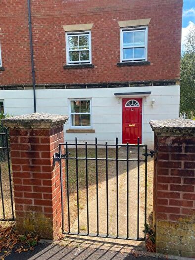 2 Bedroom Flat For Sale In Fairby Close, Tiverton, EX16