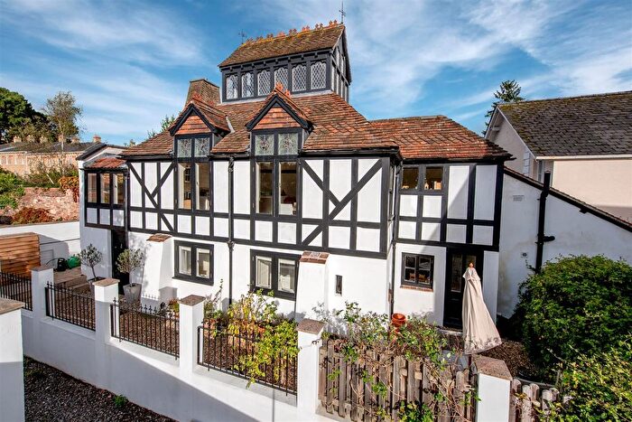 3 Bedroom Detached House For Sale In White Willow Gardens, Taunton, TA1