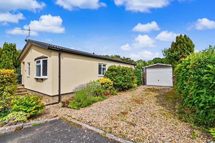 2 Bedroom Park Home For Sale In The Beeches, Sampford Courtenay, EX20