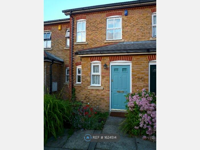 2 Bedroom Terraced House To Rent In Heather Close, London, SE13