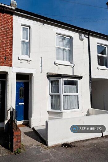 5 Bedroom Terraced House To Rent In Berkeley Road, Southampton, SO15