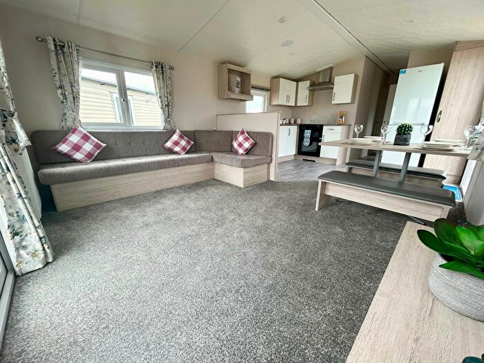 2 Bedroom Park Home For Sale In Burghead Holiday Park, Station Ct Elgin, IV30