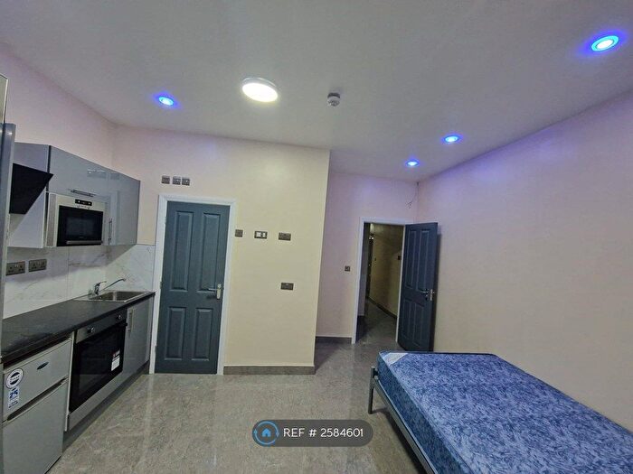 Studio To Rent In Brearley Street, Hockley, Birmingham, B19