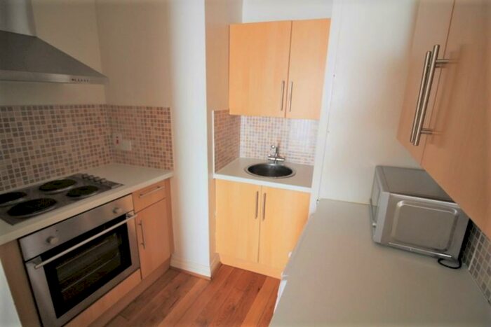 1 Bedroom Flat To Rent In Fore Street, Exeter, EX4