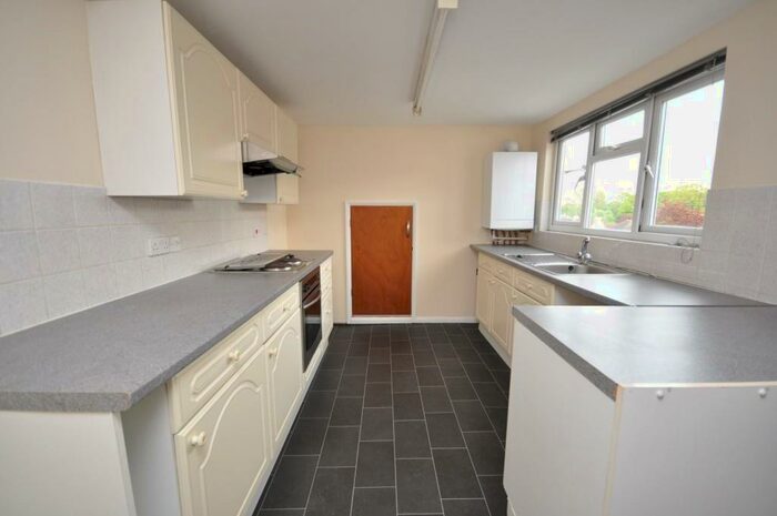 1 Bedroom Flat To Rent In Upminster Road, Hornchurch, Essex, RM11