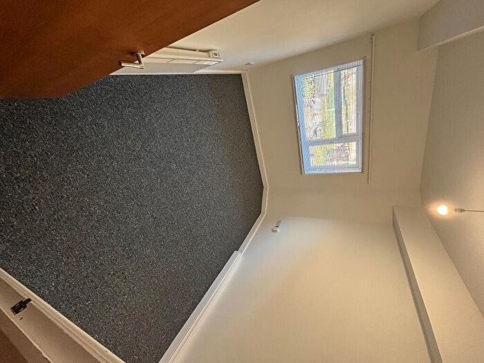 Studio To Rent In Commercial Road, Southampton, Hampshire, SO15