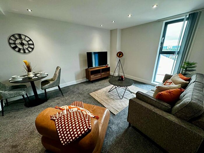 1 Bedroom Flat To Rent In Indigoblu, Crown Point Road, Hunslet, Leeds, LS10