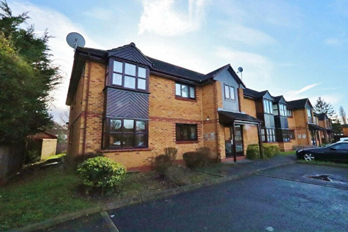 1 Bedroom Flat To Rent In Holland Close, Romford, RM7