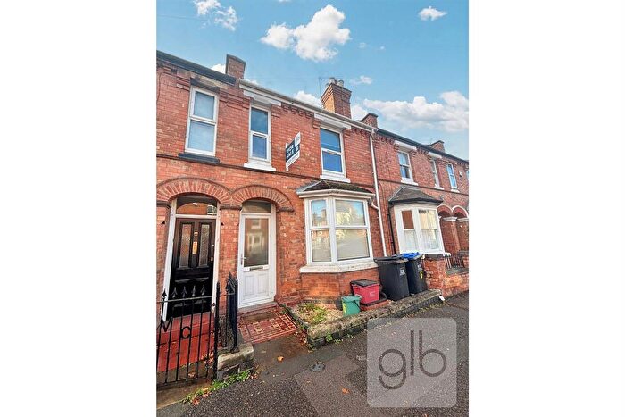 3 Bedroom Terraced House For Sale In Clapham Terrace, Leamington Spa, CV31