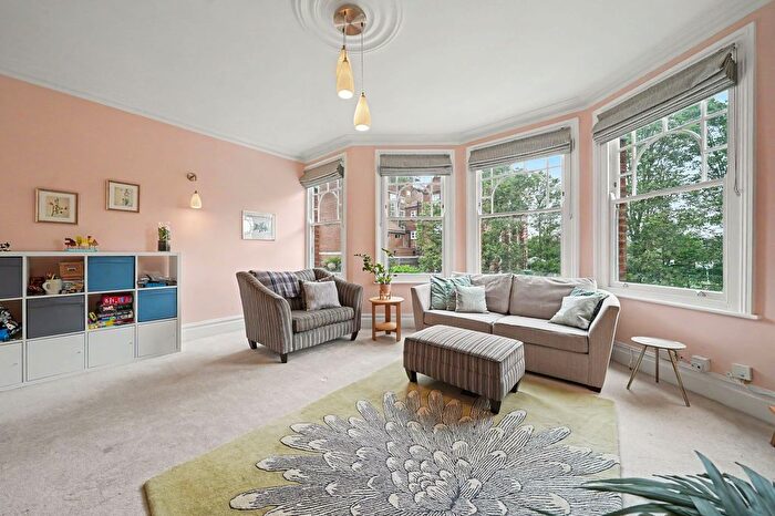 2 Bedroom Flat To Rent In Falkland Road, London, N8